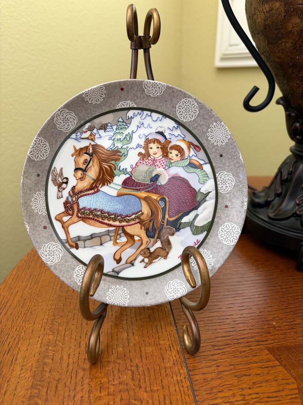 Villeroy & Boch Once Upon a Rhyme Over the River and Through the Woods Plate